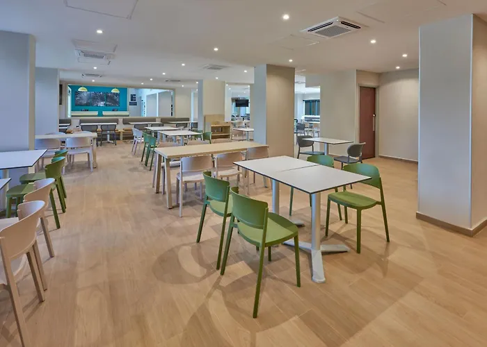 Hotel Express By Marriott Playa del Carmen