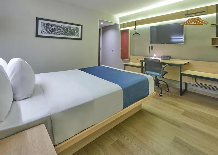 Hotel Express By Marriott Playa del Carmen